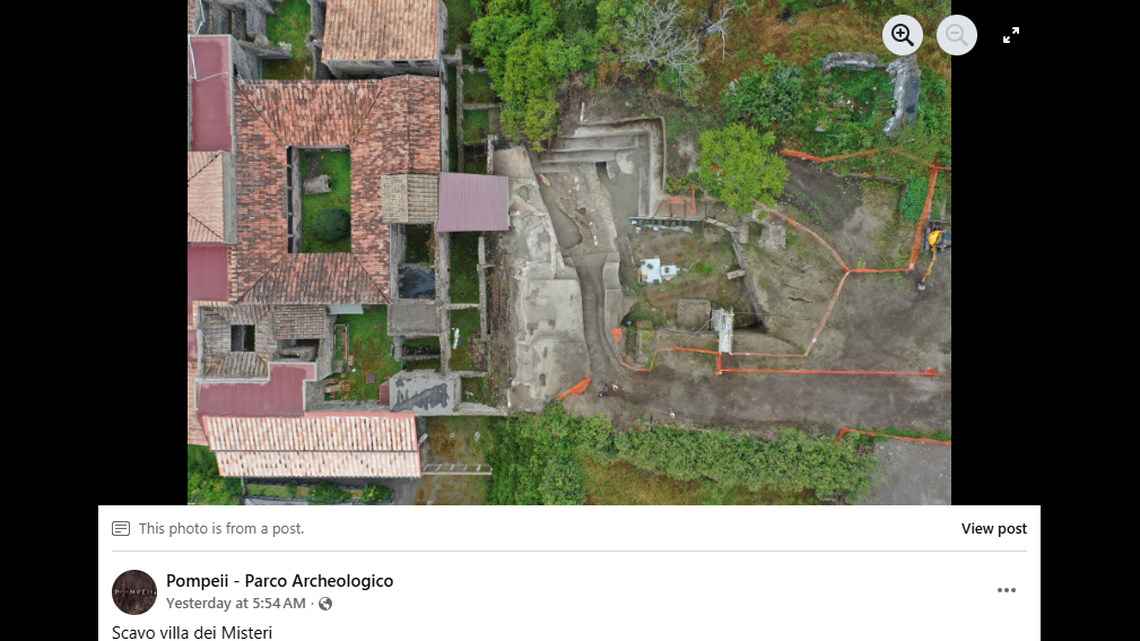 Outside one of the most famous villa’s in Pompeii, archaeologists found a place where bored patrons waited.