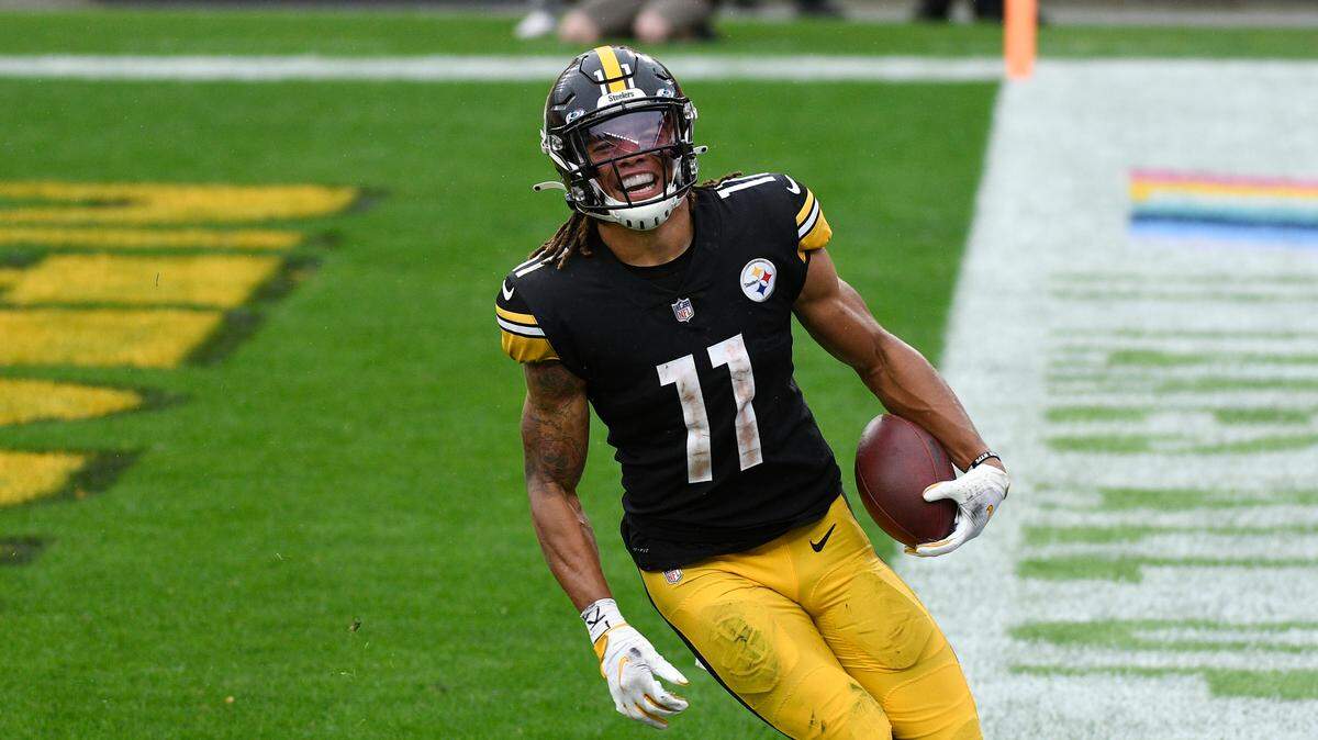 Pittsburgh Steelers wide receiver Chase Claypool (11) scores his forth touchdown of the game on a 35-yard pass play from quarterback Ben Roethlisberger during the second half of an NFL football game in Pittsburgh, Sunday, Oct. 11, 2020. The Steelers won 38-29.
