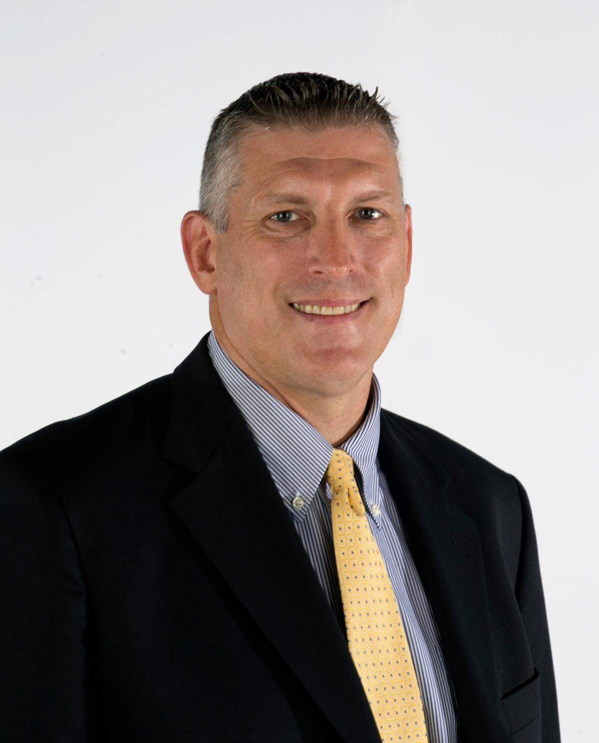 Bob McFarlin, who had been senior director of infrastructure and security for McClatchy, parent company of the Miami Herald and el Nuevo Herald, will expand his role and assume general manager duties for the Miami Herald and el Nuevo Herald.