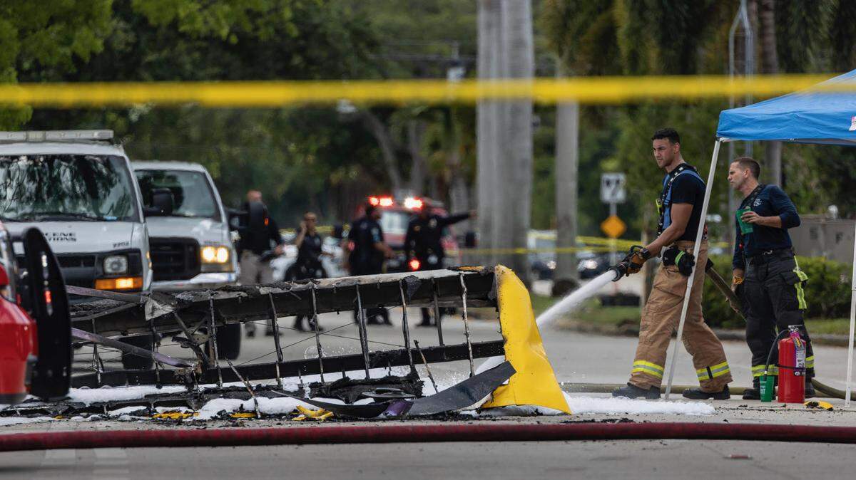 One person onboard a single-engine plane died after the aircraft crashed and burned in Hollywood, Florida on May 17, 2023, according to authorities.