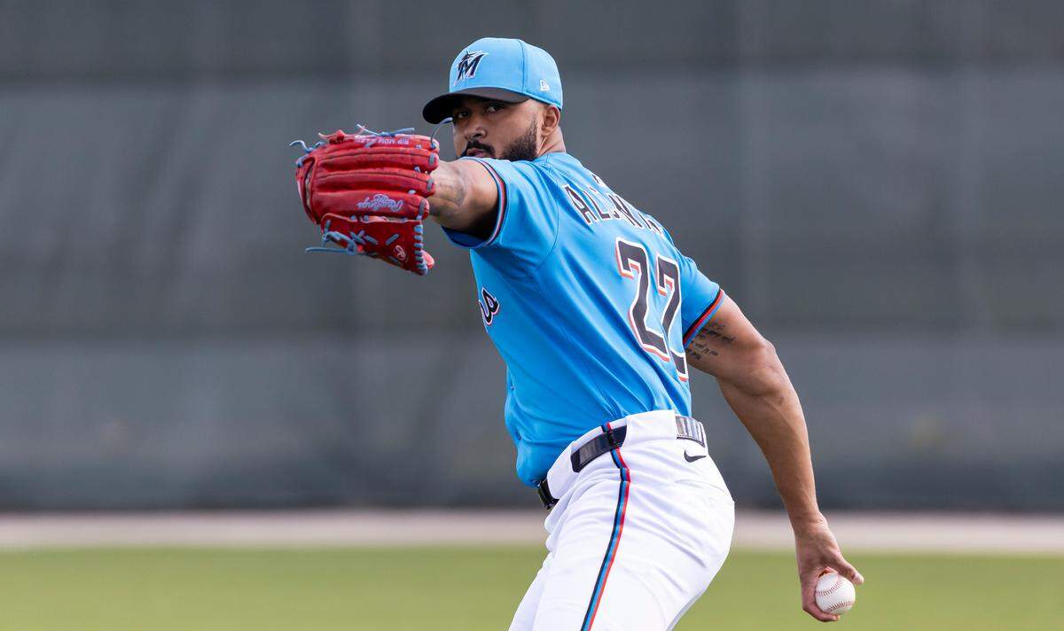 Miami Marlins pitcher Sandy Alcantara (22) throws during spring training workouts for pitchers and catchers at Roger Dean Chevrolet Stadium on Wednesday, Feb. 12, 2025, in Jupiter, Fla.