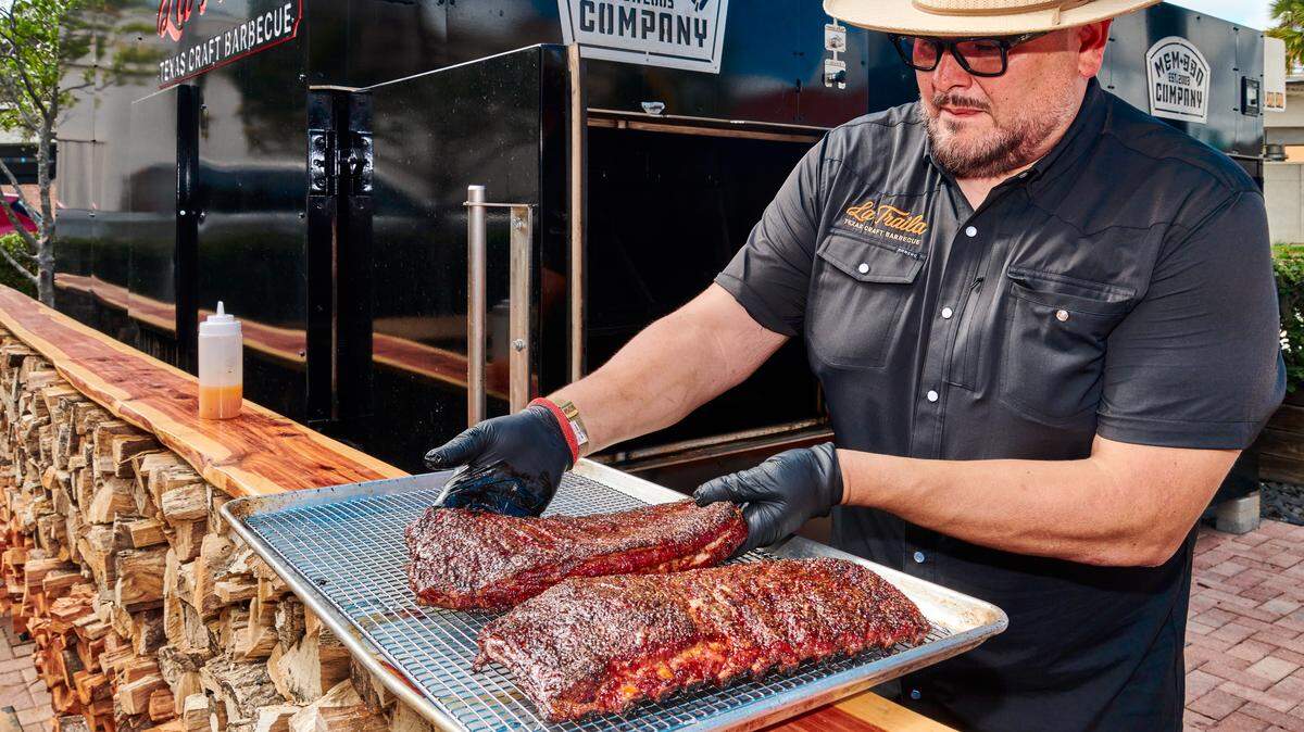 Mel Rodriguez is opening a new version of his popular pop-up La Traila Barbecue in South Miami.