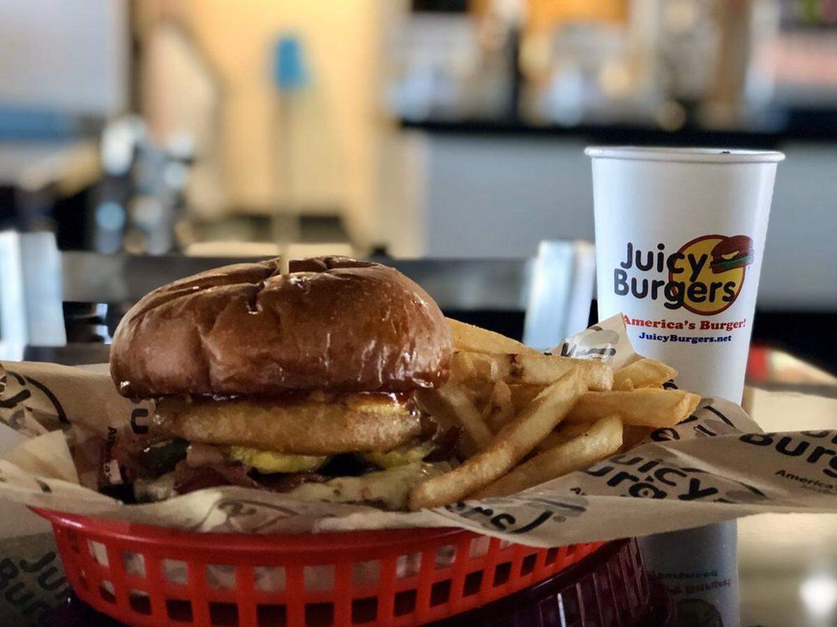 The new Doral restaurant is Juicy Burgers’ first restaurant in South Florida.