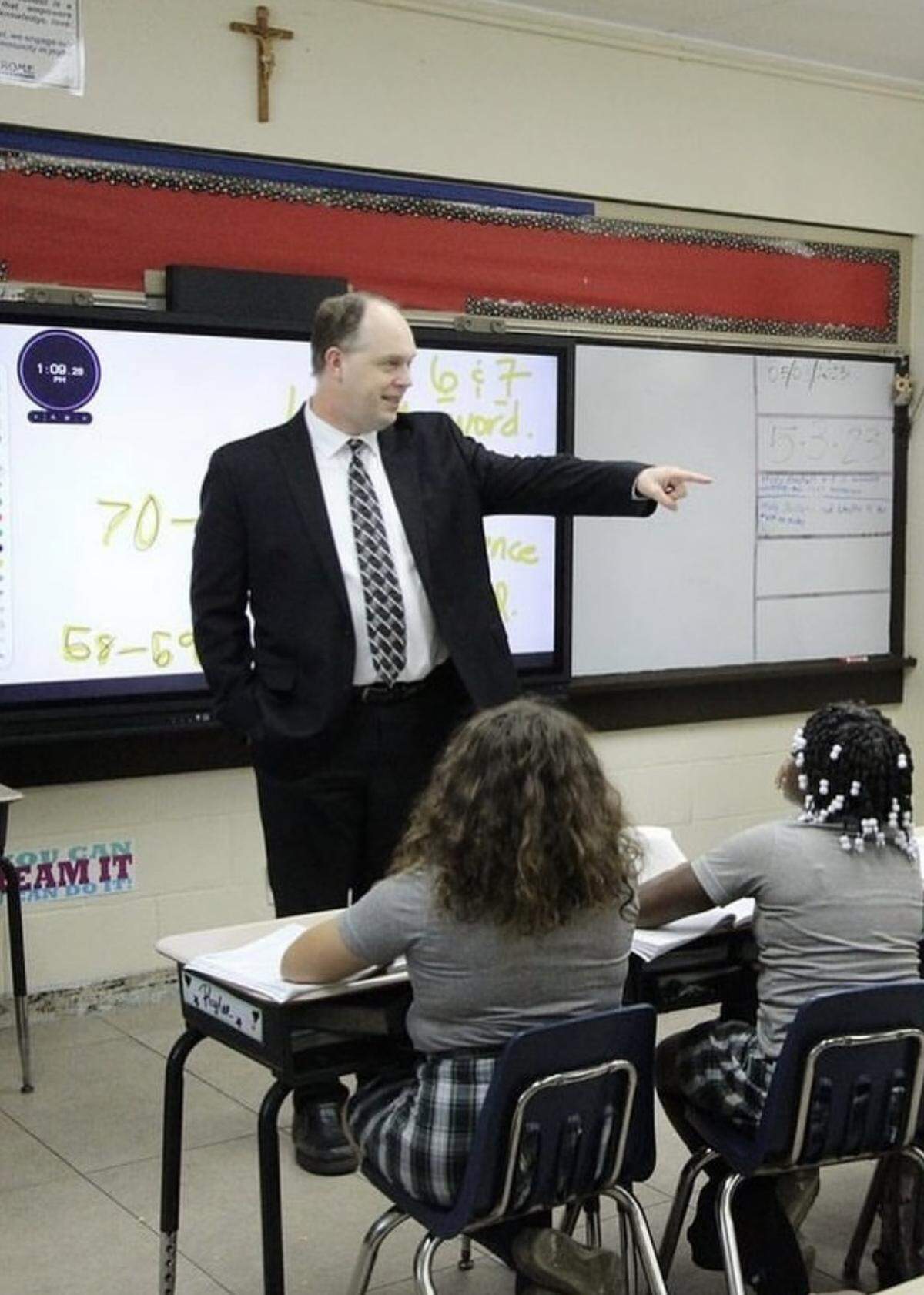 Jim Rigg, superintendente de Escuelas Católicas de la Arquidiócesis de Miami, atribuye el continuo aumento de las inscripciones escolares al mayor uso de los cupones, los cambios demográficos en la Florida y la reputación positiva de las escuelas católicas.