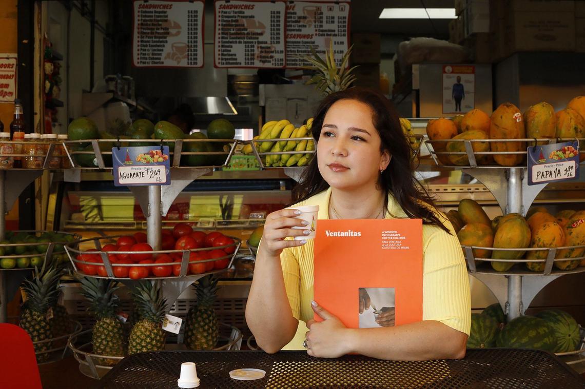 Daniela Pérez Mirón had to live far from Miami, when she was studying for a master’s degree in London, so that her interest turned to the ventanitas. 