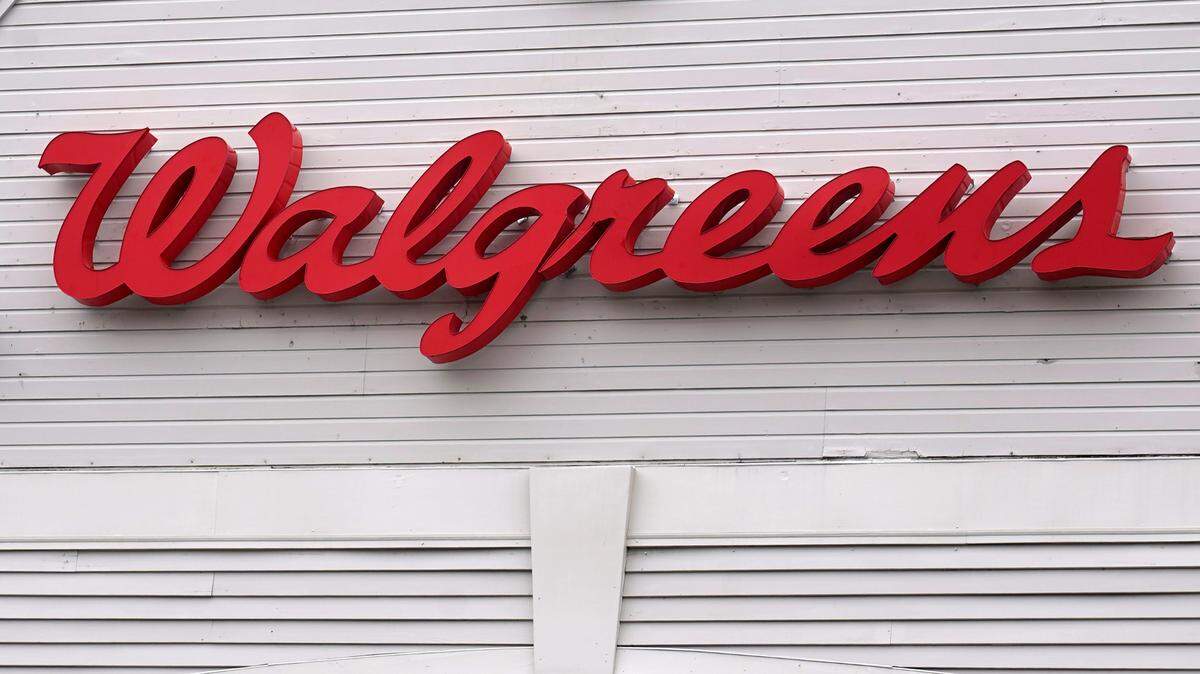 A Walgreens manager didn’t allow a pregnant worker to leave and she later miscarried in Louisiana, the EEOC says. The agency is suing.