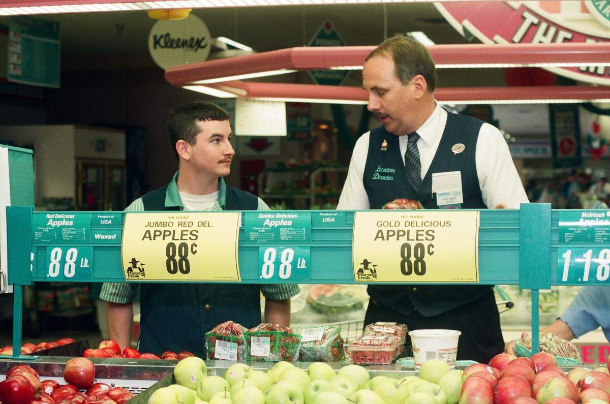 In 1998, Eagle Scouts participate in a class at a South Florida Winn-Dixie with the manager.