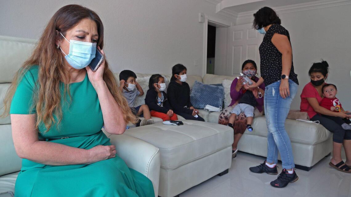 South Florida ‘Angel Mom’ tries to reunite hundreds of migrant families as border numbers swell