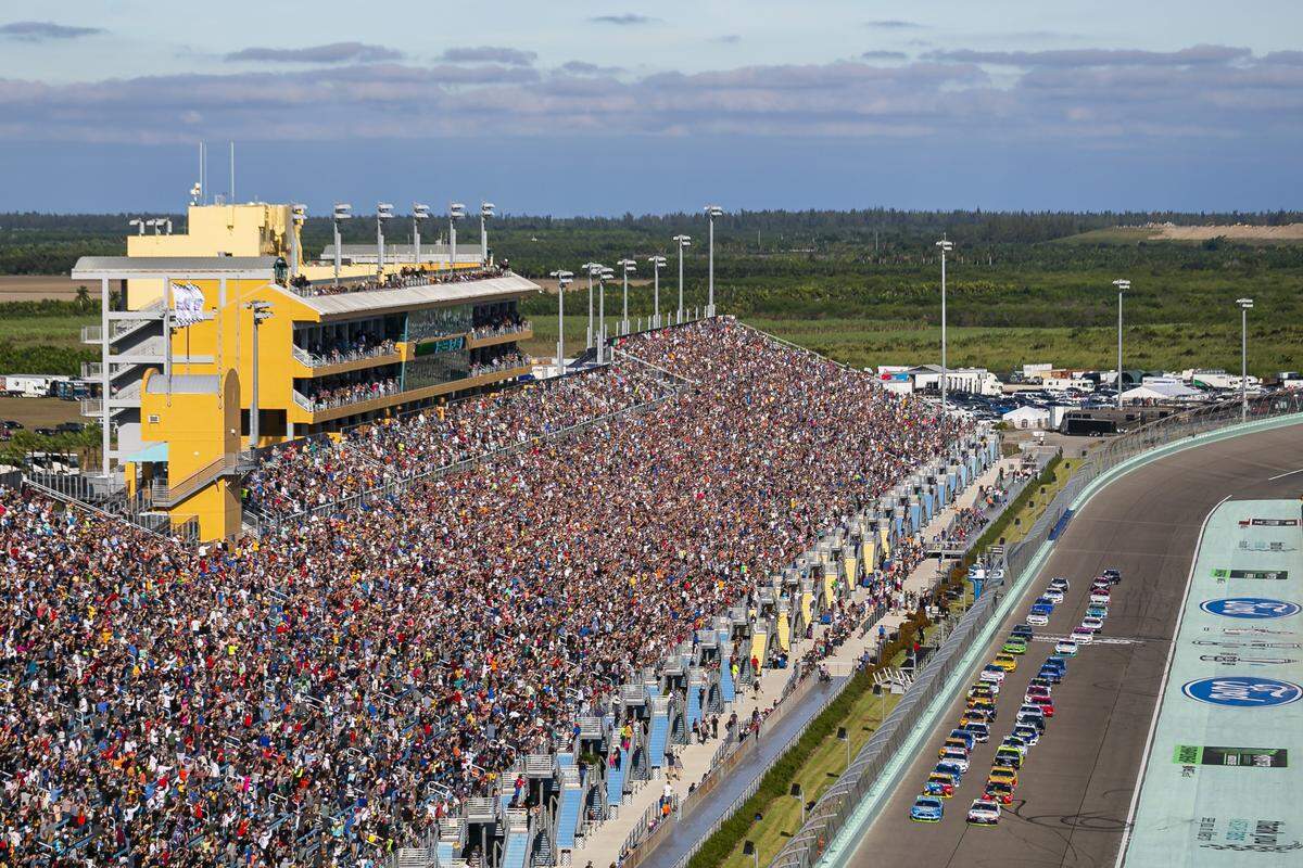 Drivers participate in the Homestead-Miami Speedway NASCAR 21st Annual Ford EcoBoost 400 Monster Energy Series in Homestead, Florida on Sunday, Nov. 17, 2019.