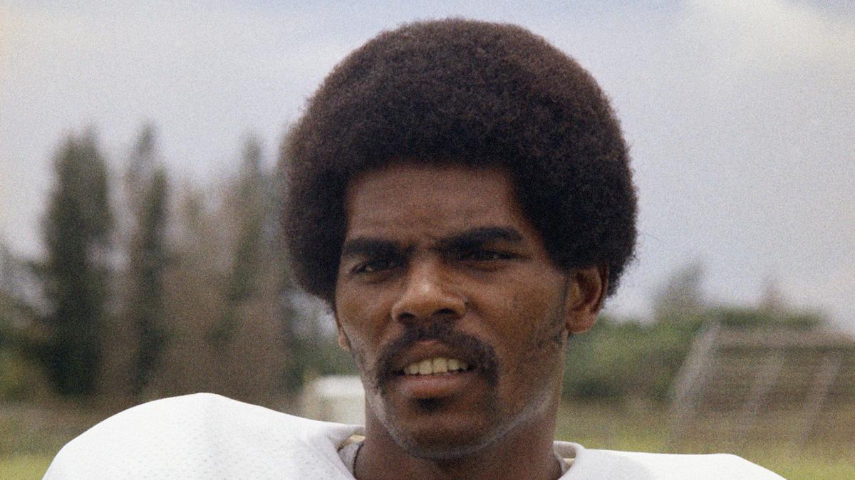 Marlin Briscoe, wide receiver of the Miami Dolphins football team poses in 1973. (AP Photo/GB)