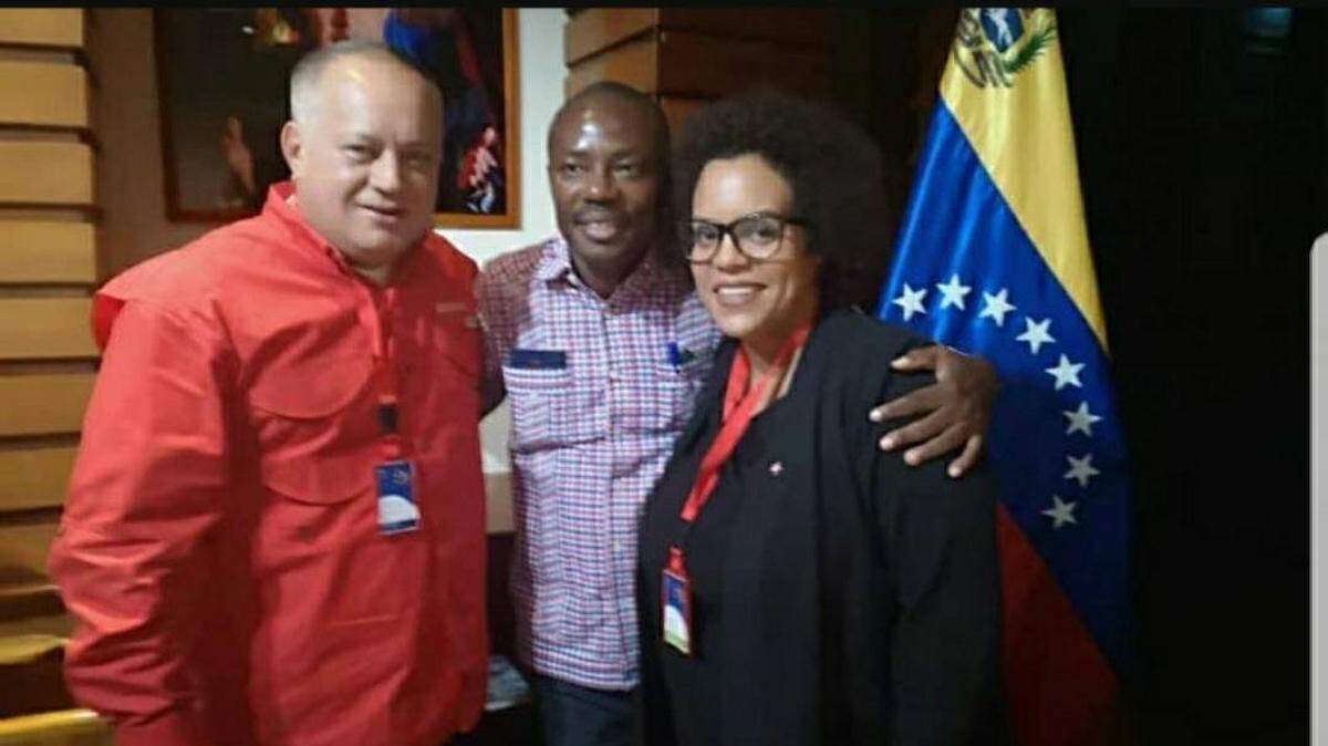 Former Haitian Senator Moïse Jean-Charles (center) poses with Diosdado Cabello (left), the No. 2 in Nicolás Maduro’s Venezuelan government and the reputed head of a drug cartel. With them is former Venezuelan minister Carolys Helena Pérez González during a visit to Caracas.