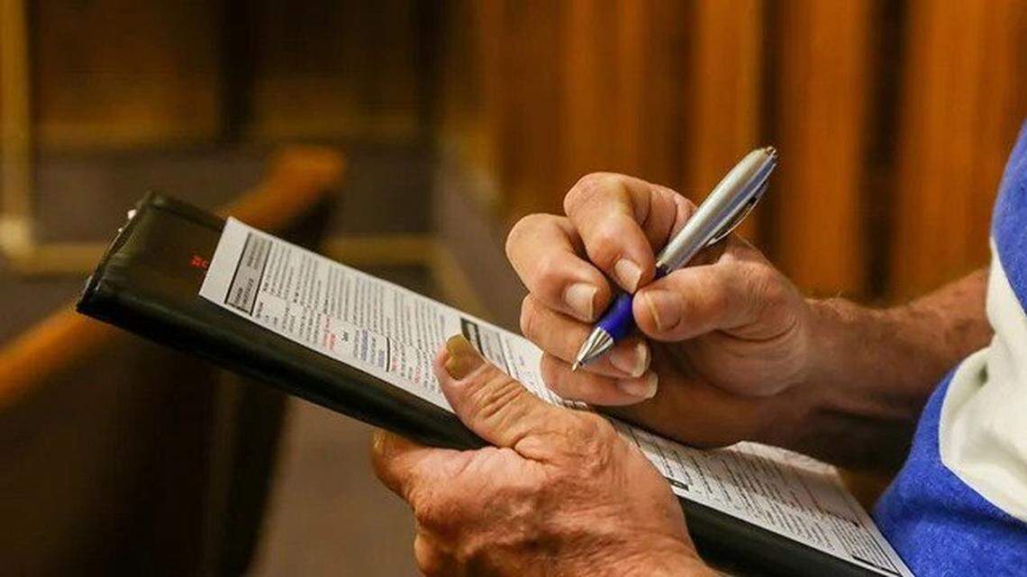 Elections supervisors in several Florida counties reported receiving petitions with fraudulent signatures gathered by people working in support of Las Vegas Sands’ ballot initiative to expand casino gambling. The initiative was withdrawn for 2022.