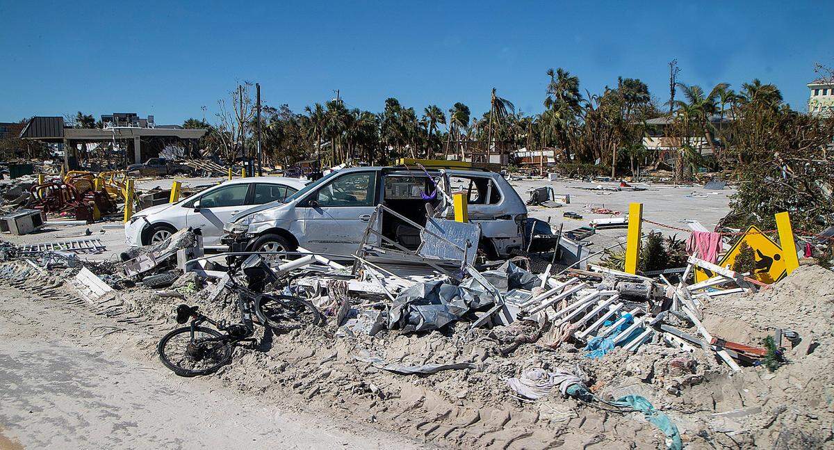 Scenes of destruction along Estero Boulevard in Fort Myers Beach two days after Hurricane Ian hit Florida’s west coast as a Category 4 storm, on Friday September 30, 2022.