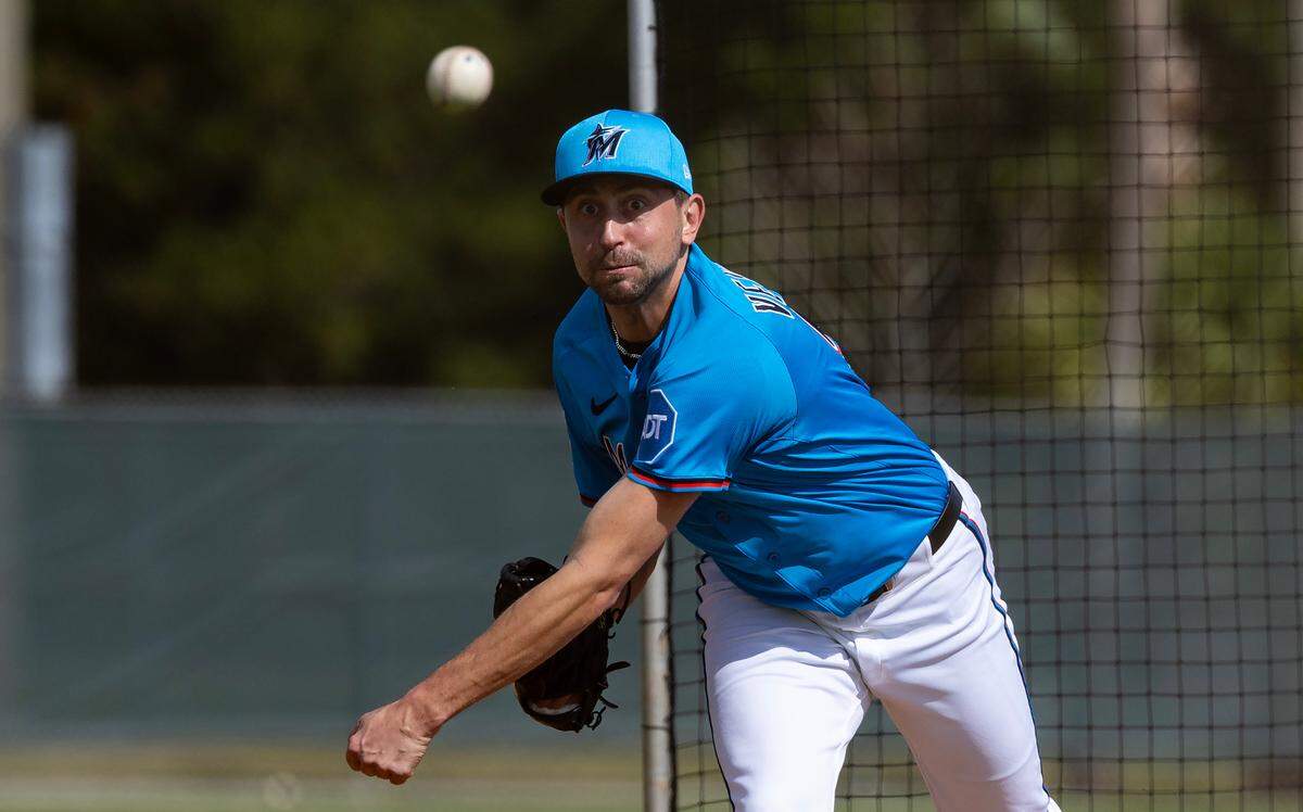 Miami Marlins pitcher Anthony Veneziano (59) throws a pitch during spring training workouts for pitchers and catchers at Roger Dean Stadium in Jupiter, FL, on Wednesday, Feb. 12, 2025.