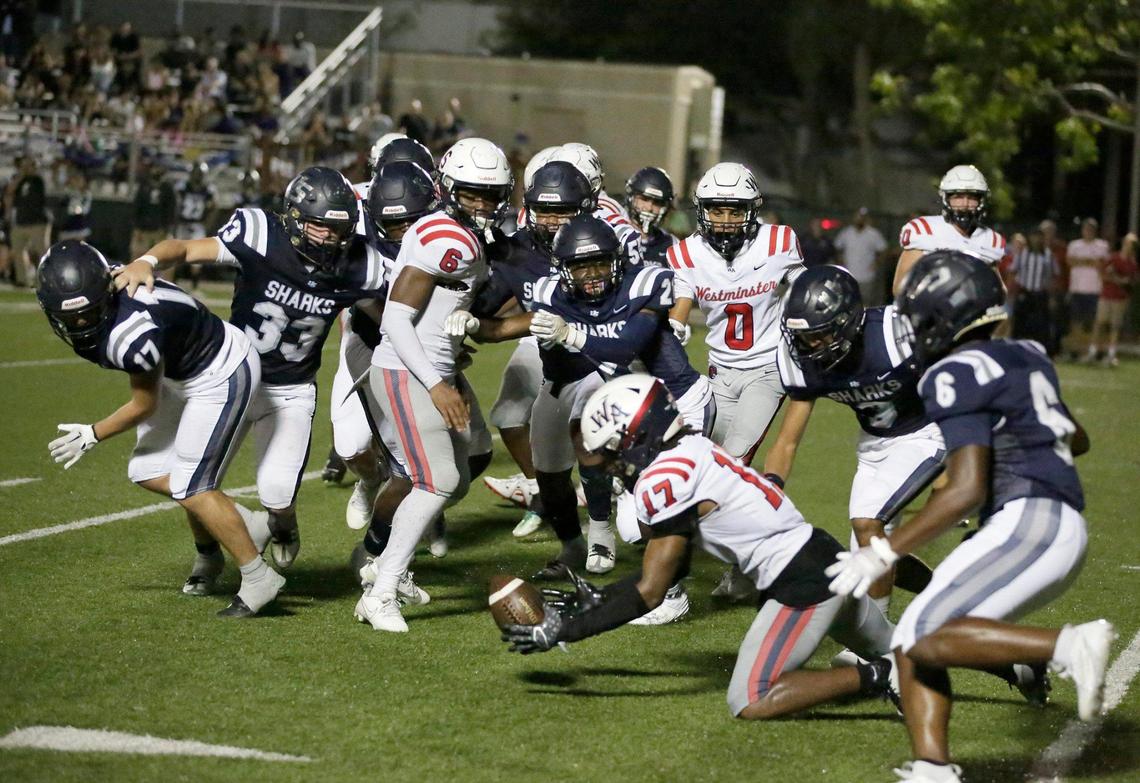 Westminster Academy Lions wide receiver Nathan Graham (17) recovers the ball during the game against University School Sharks on Thursday, October 12, 2023 in Davie. Andrew Uloza / for Miami Herald