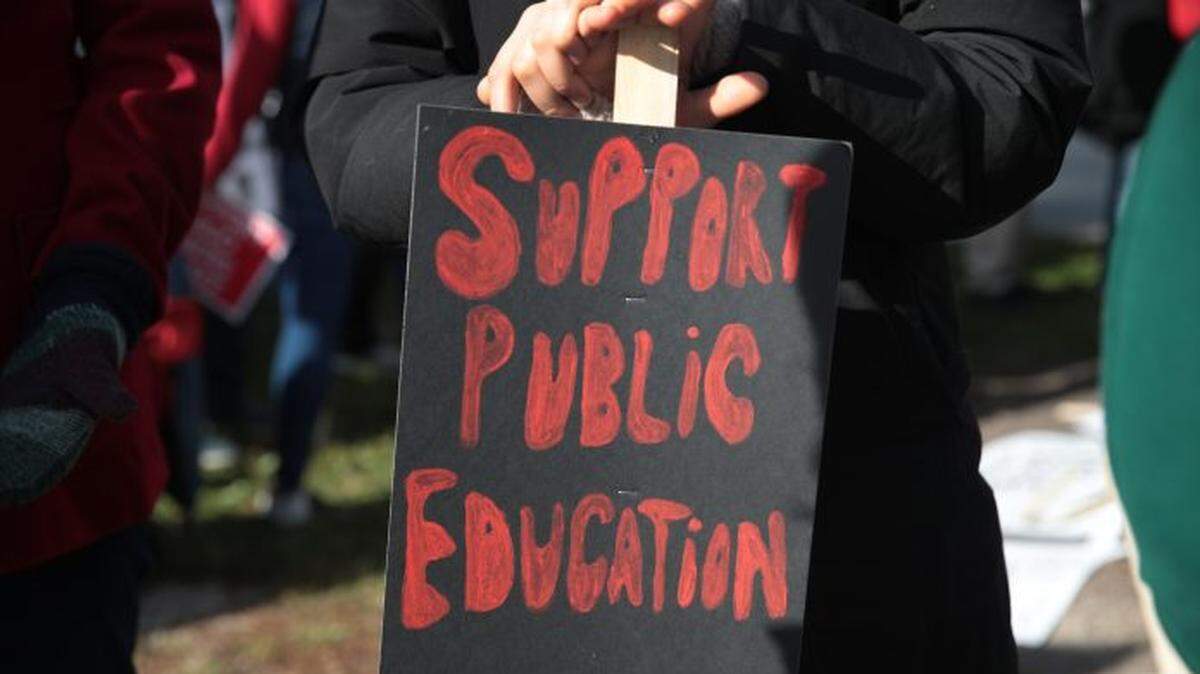 Florida’s public schools are in a tug-of-war with charter, religious and other schools for state resources.