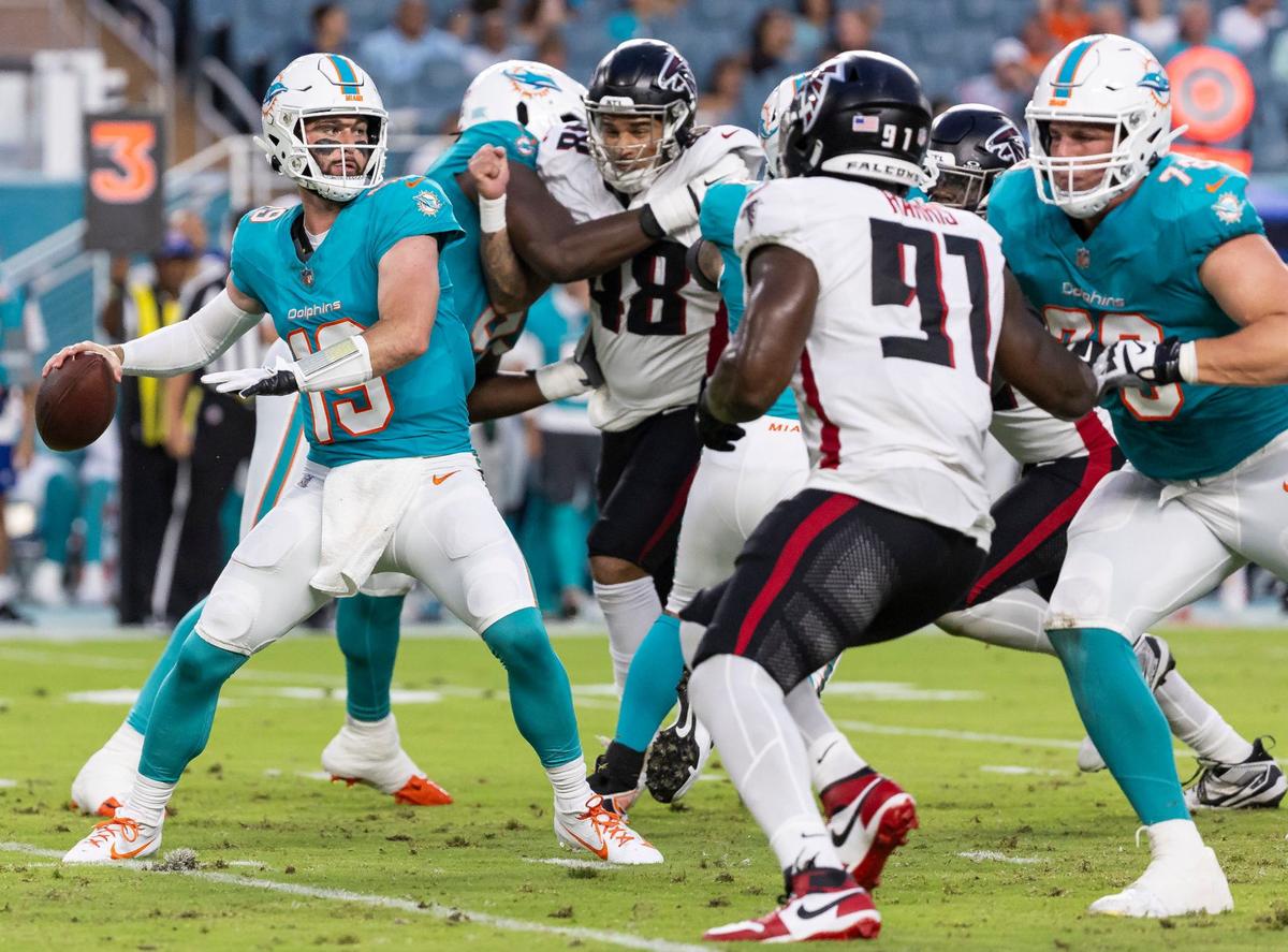 Miami Dolphins quarterback Skylar Thompson (19) looks to throw the ball in the first quarter of his NFL pre-season football game against the Atlanta Falcons at Hard Rock Stadium on Friday, Aug. 9, 2024, in Miami Gardens, Fla.