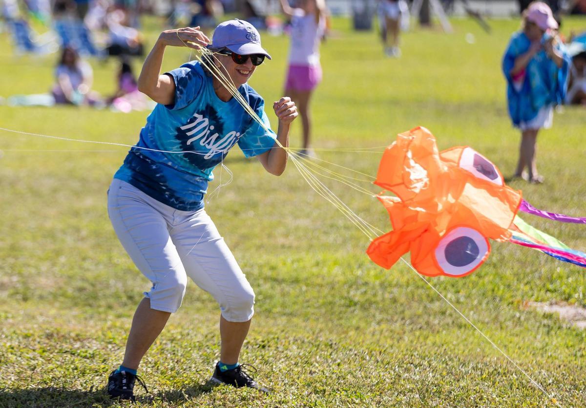 Ally Harrington tangles her kite during the 33rd Annual Kite Festival in Northeast Miami-Dade on Saturday, Feb. 15, 2025.