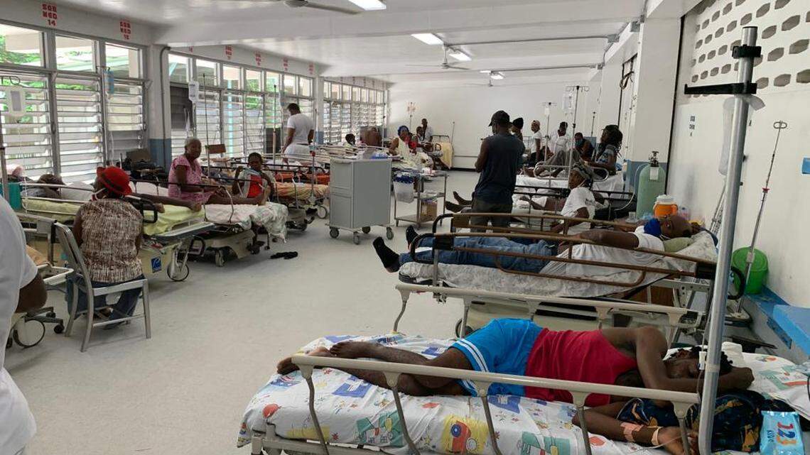 Hôpital Albert Schweitzer in Deschapelles, Haiti, which serves more than 700,000 people in the Artibonite Valley and Central Plateau regions, recently suspended operations.