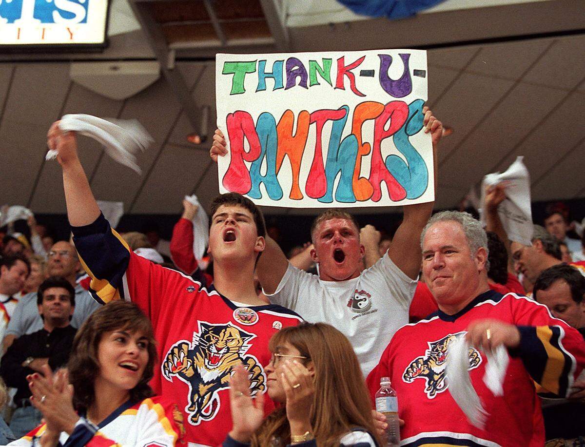 Fans cheer for the Panthers in 1996 at Miami Arena.