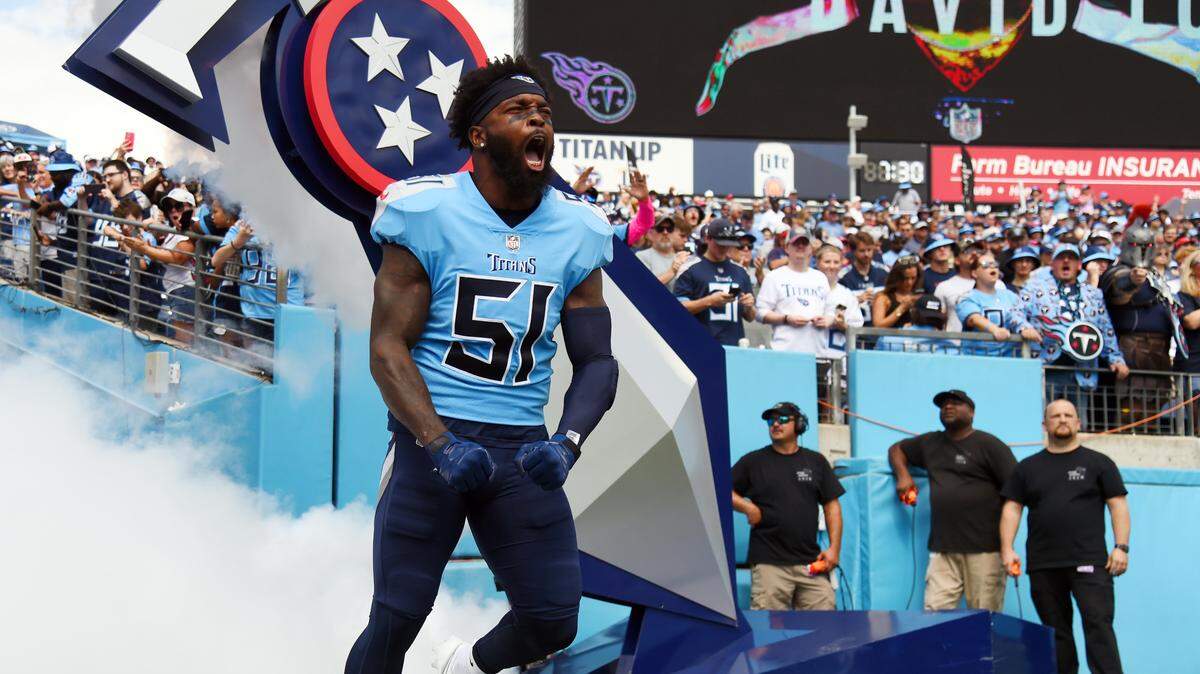 Sep 25, 2022; Nashville, Tennessee, USA; Tennessee Titans linebacker David Long Jr. (51) takes the field before the game against the Las Vegas Raiders at Nissan Stadium. Mandatory Credit: Christopher Hanewinckel-USA TODAY Sports
