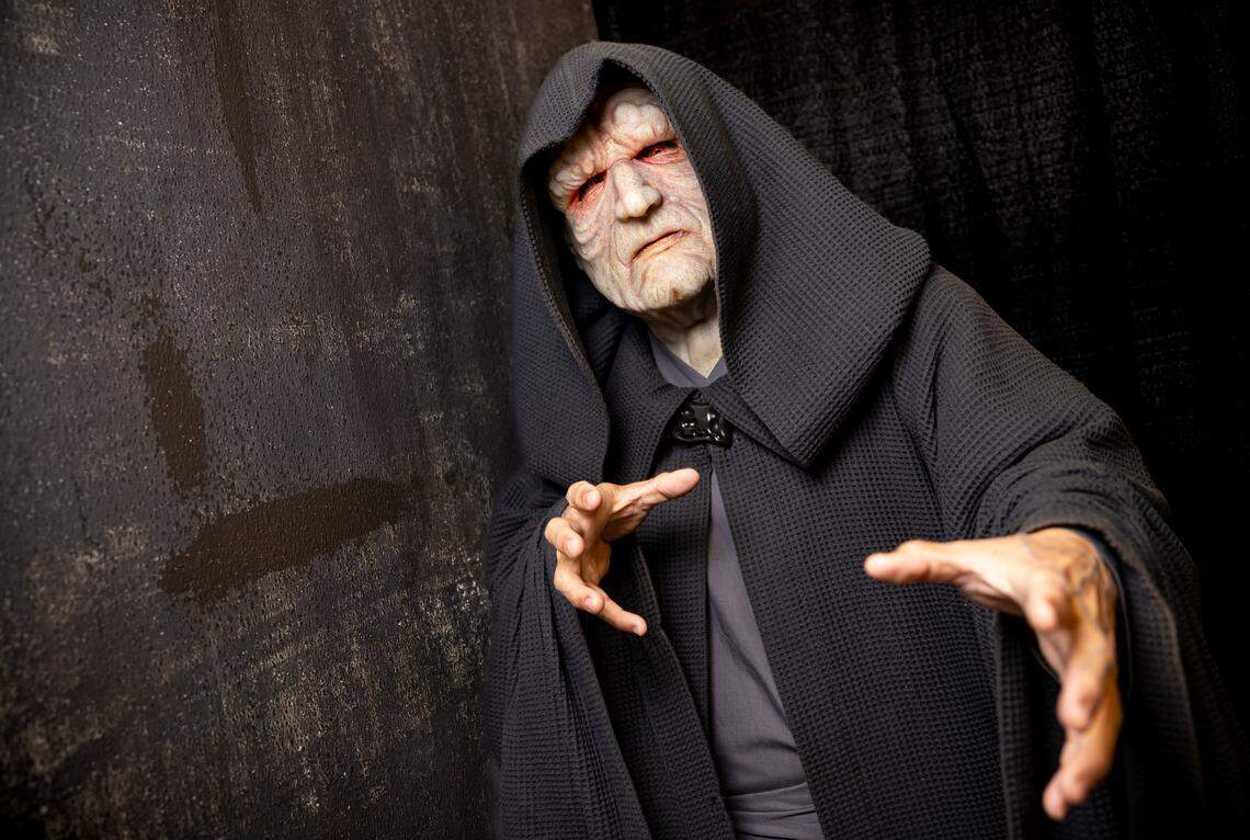 Gary Cardenas cosplays as the Emperor from 'Return of the Jedi.'