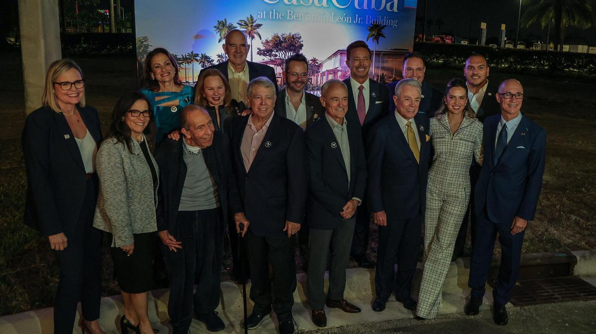 Florida International University board members and donors joined President Dr. Kenneth A. Jessell (far right), Benjamín León Jr., (third from right), founder of Leon Medical Centers, and CasaCuba executive director Lili Betancourt Space (far left), during the unveiling of architectural renderings of CasaCuba, an academic and cultural center to be built at FIU showcasing Cuban culture, Tuesday, Jan. 28, 2025. The building will be at FIU’s main campus and will be named for León, as he contributed $10 million to the project.
