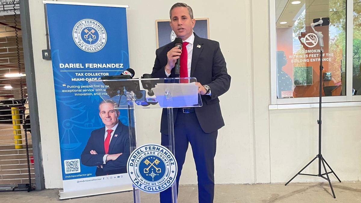 Foto de archivo del recaudador de impuestos de Miami-Dade, Dariel Fernández.