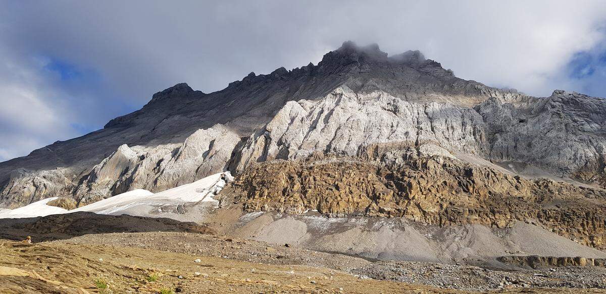 The mountain peak above the site.