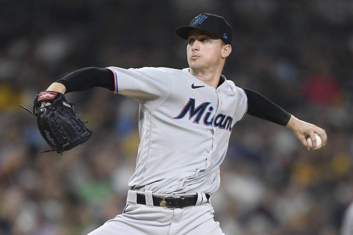 Braxton Garrett #60 of the Miami Marlins pitches during the second inning of a baseball game against the San Diego Padres at Petco Park on August 10, 2021 in San Diego, California.