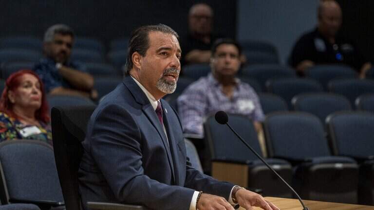 Miami-Dade school board picks longtime MDCPS administrator as new superintendent