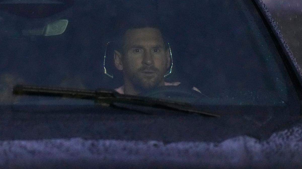Sep 30, 2023; Fort Lauderdale, Florida, USA; Inter Miami CF forward Lionel Messi (10) arrives before the game against New York City FC at DRV PNK Stadium. Mandatory Credit: Rich Storry-USA TODAY Sports