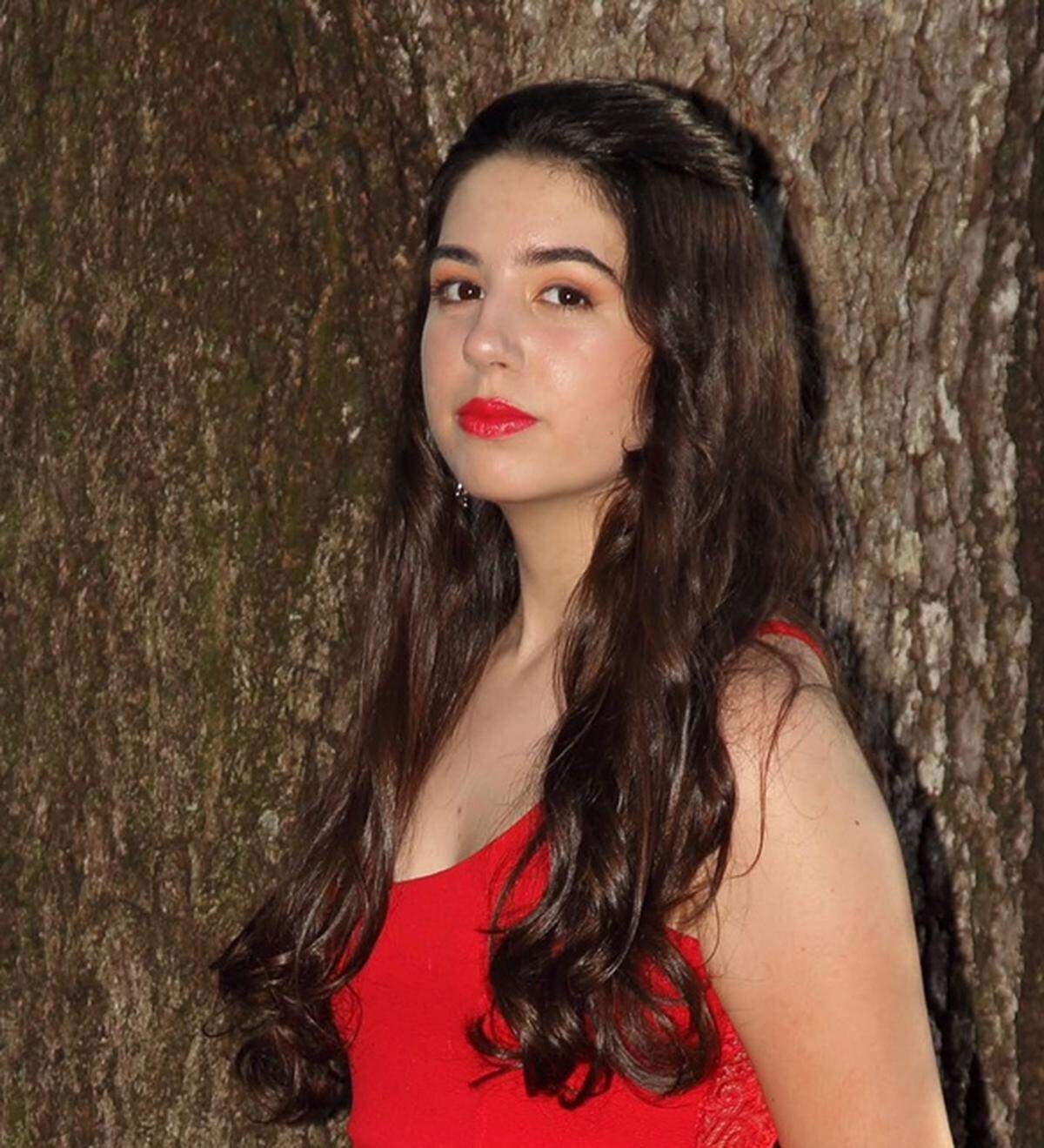 Aniela Lopez had a drive-by “quarantinera” for her 15th birthday.