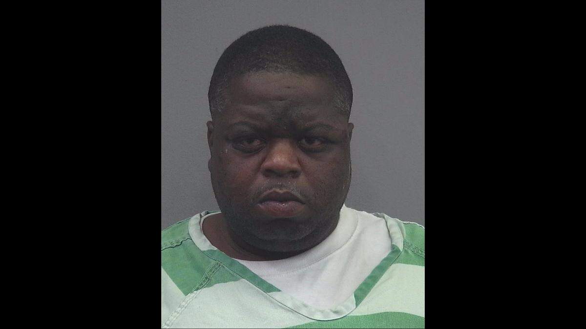 Antonio Maurice Mosely’s booking photo on burglary charges on April 14, 2019.