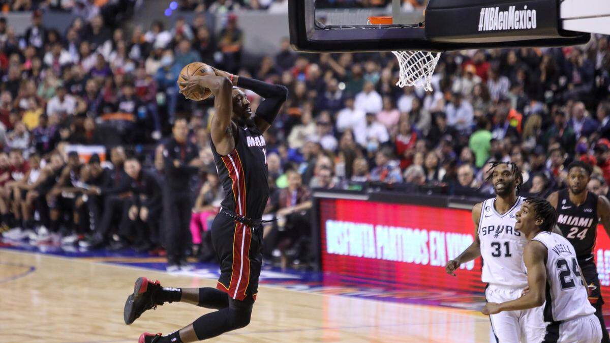 Miami Heat’s Tyler Herro dunks the ball during the second half of an NBA basketball game against the San Antonio Spurs, at the Mexico Arena in Mexico City, Saturday, Dec. 17, 2022.