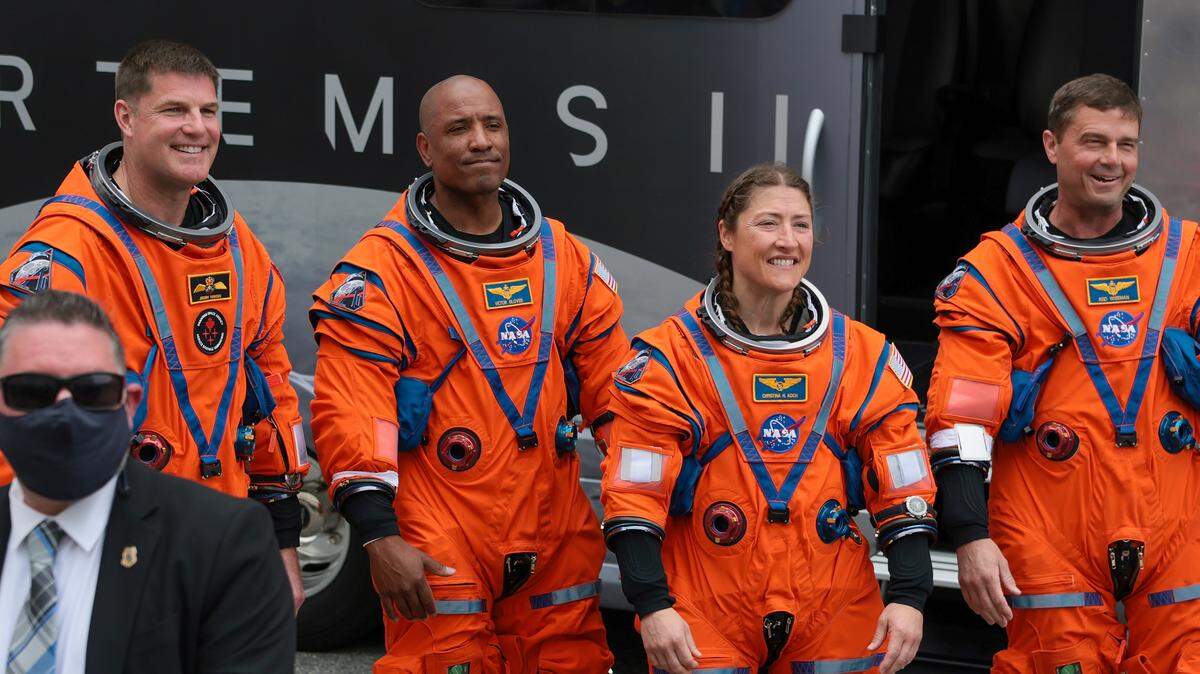artemis II crew nasa