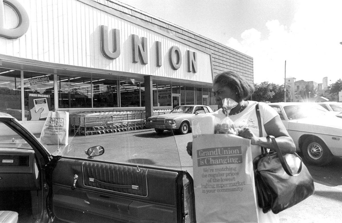 A customer outside a Grand Union grocery store in the 1970s.