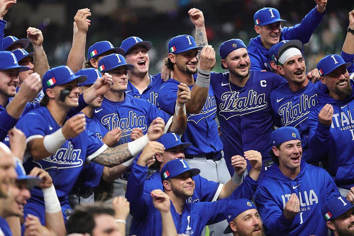 HOUSTON, TEXAS - MARCH 11: Team Italy celebrates after defeating Team Mexico during the 2026 World Baseball Classic at Daikin Park on March 11, 2026 in Houston, Texas. (Photo by Alex Slitz/Getty Images)