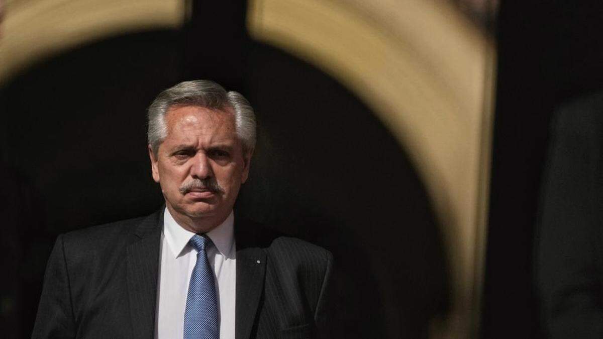 Argentina’s President Alberto Fernandez has invited Venezuela’s Nicolás Maduro and Miguel Diaz-Canel, of Cuba, to a Latin American summit in Buenos Aires.