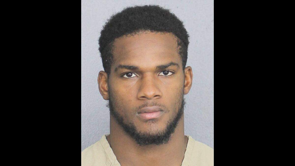 Dolphins running back Mark Walton