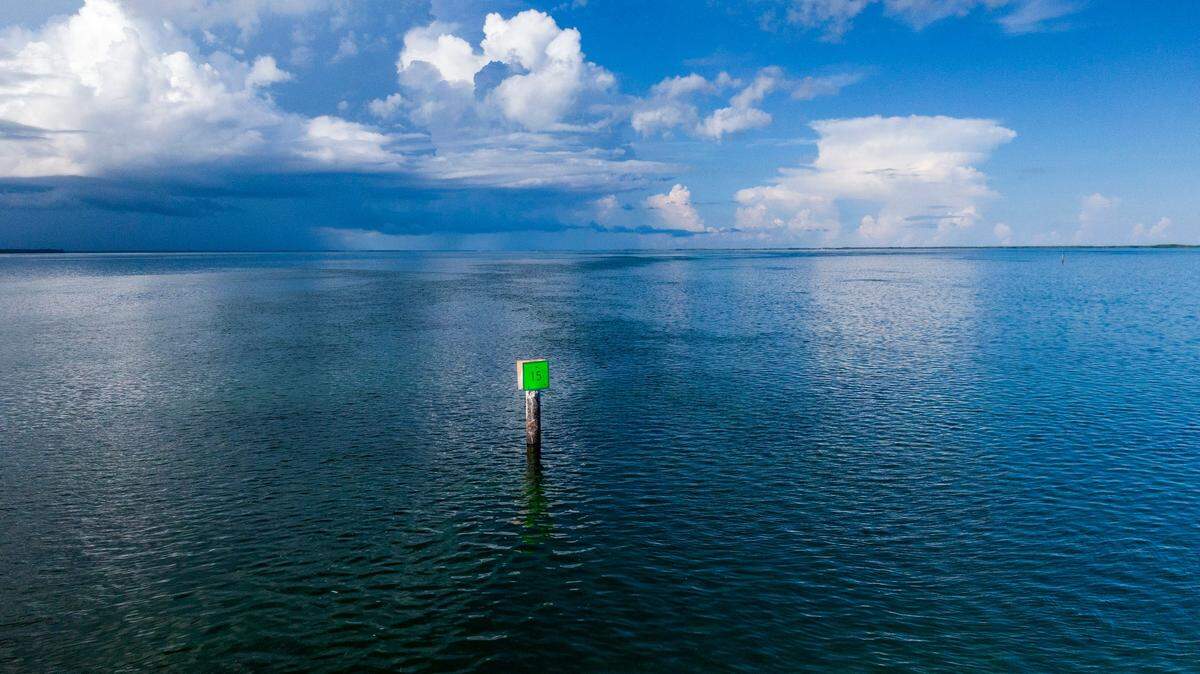 Clues at Marker 15? Debris, damage indicate Keys boat may have veered outside channel