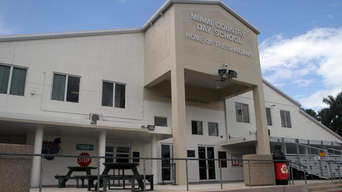Miami Country Day is a private, nondenominational, preparatory school near Miami Shores, with about 1,350 students from preschool to 12th grade.