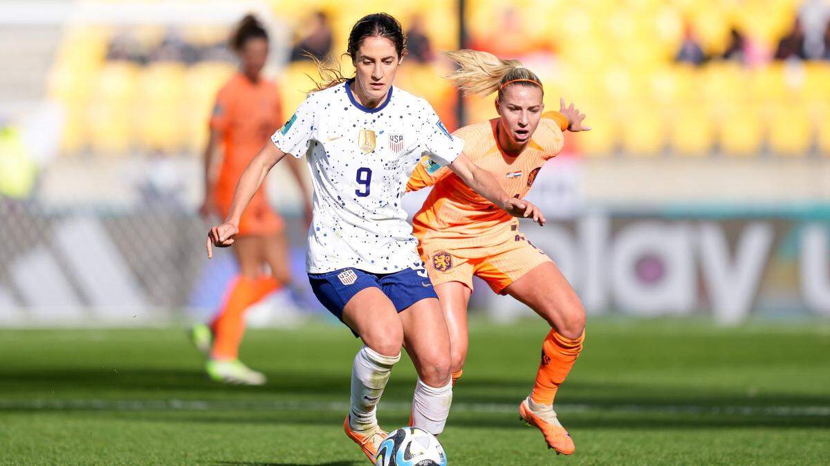 Wellington, New Zealand, July 27th 2023: Savannah Demelo (9 United States) controls the ball during the FIFA Womens World Cup 2023 football match between USA and Netherlands at Wellington Regional Stadium in Wellington, New Zealand. (Daniela Porcelli / SPP) (Photo by Daniela Porcelli / SPP/Sipa USA)