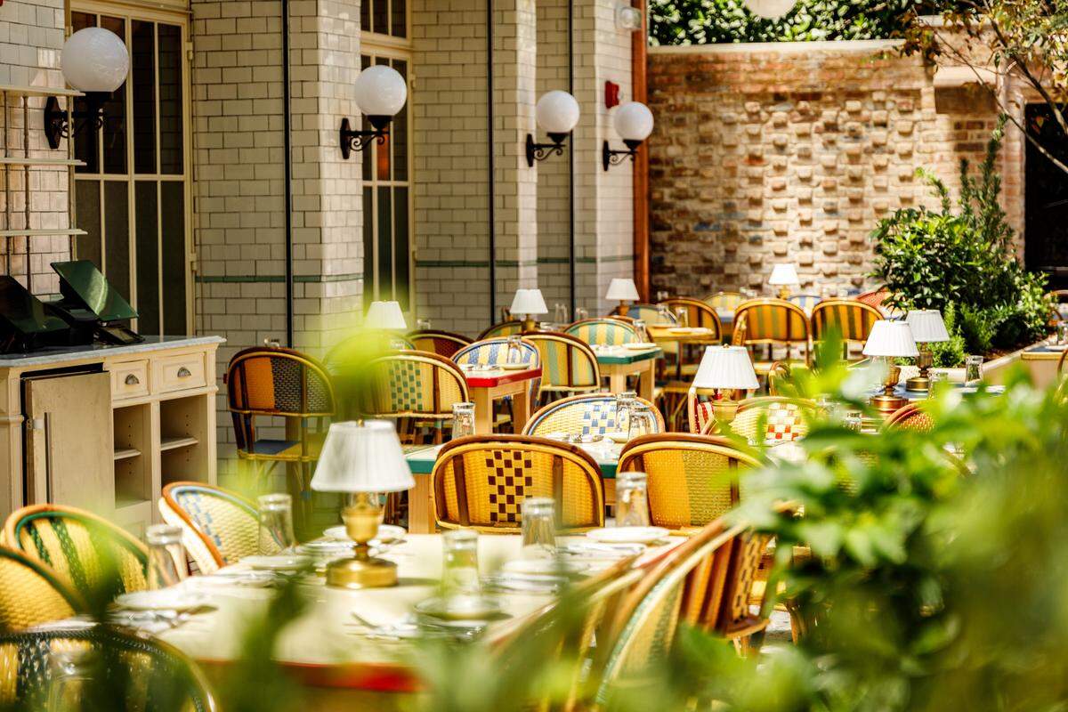 The outdoor patio at Pastis Miami in Wynwood.