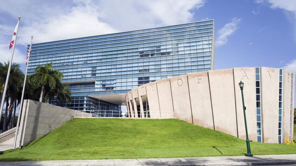 Two political newcomers face off for Aventura city commission at-large seat