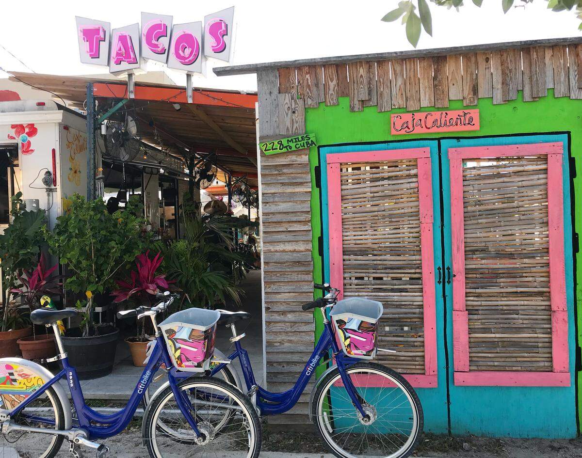 Caja Caliente in Wynwood.