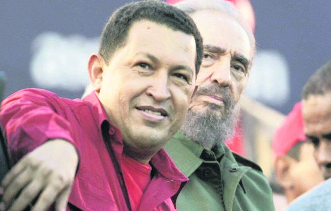 Hugo Chávez, the late leader of Venezuela, became extraordinarily close to Odebrecht S.A.’s top Venezuelan executive Euzenando Azevedo — so much so that Azevedo was seen by foreign diplomats as a conduit to Chávez.