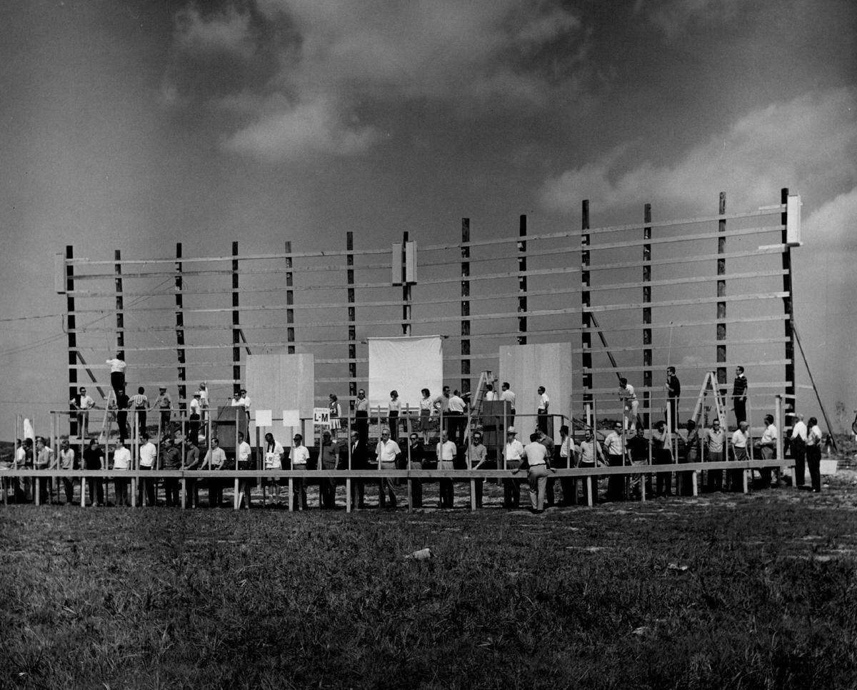 Coral Springs home sales tally board on a bridge in 1965.