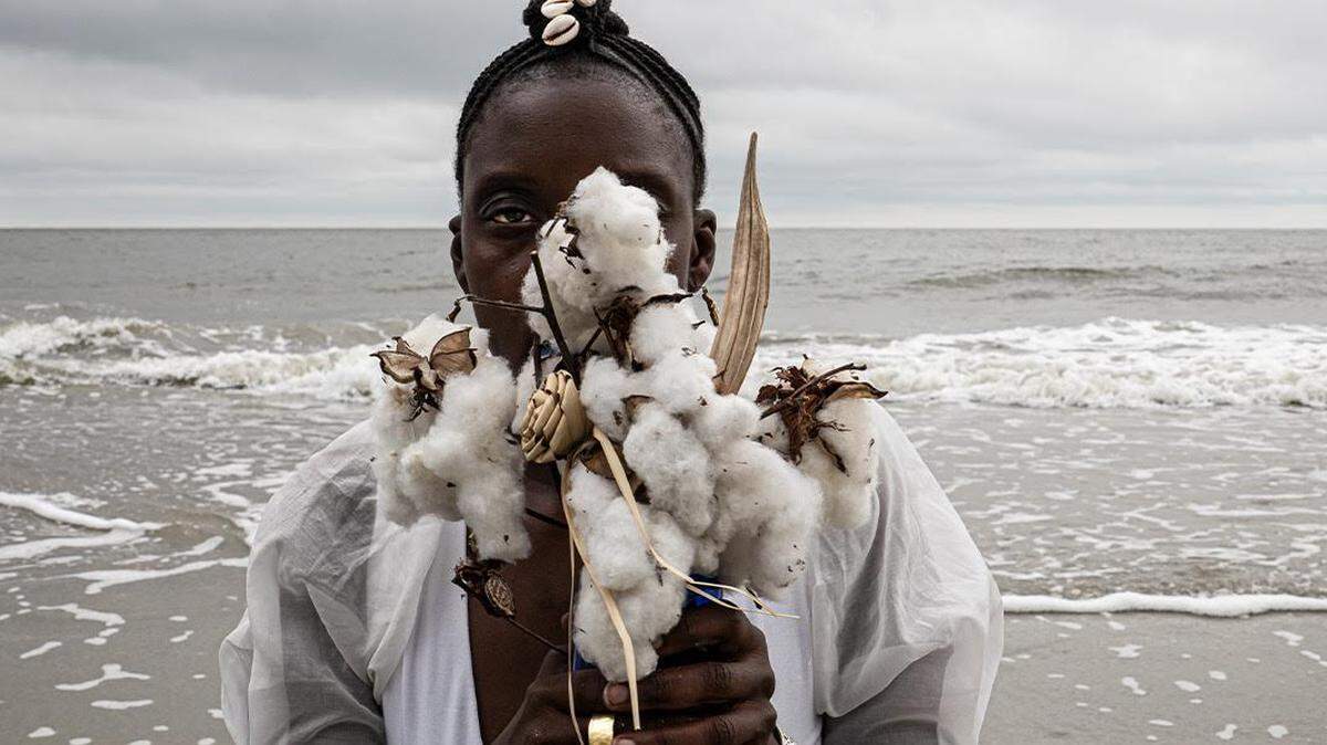 A detail from Adama Delphine Fawundu’s photograph “Dancing with the Universe,” part of the exhibit “Fragmented Worlds/Coherent Lives” in Opa-locka.