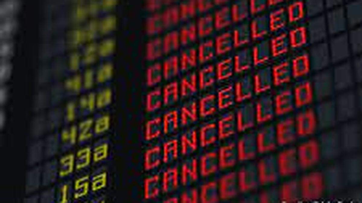 U.S. airlines canceled more than 2,800 flights during the Memorial Day weekend alone.